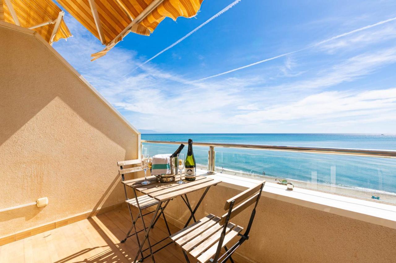 Apartamento El Velero Primera Linea Playa Apartamento Torremolinos Exterior foto